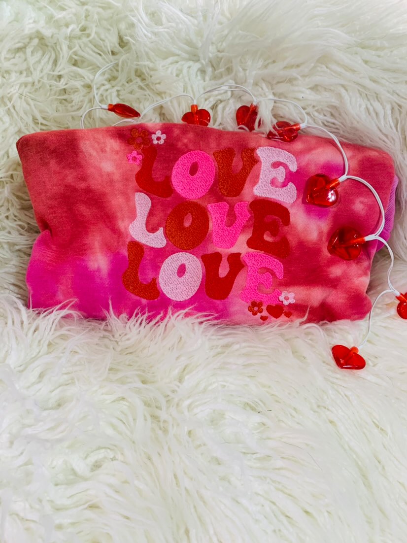 Love Love Love Crewneck (XL) | Embroidery